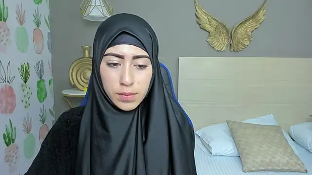 chaymae nah  online show from January 2025 05:23:02 AM