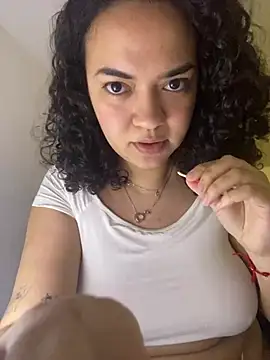 Snapshot of rafamarianoofc chatting on February 2025 11:00:02 PM rafamarianoofc online show from February 2025 11:00:02 PM