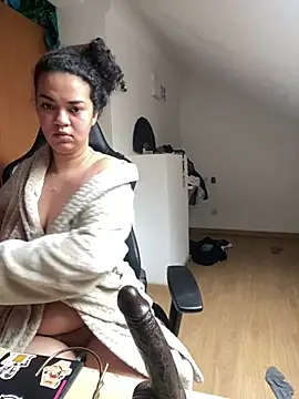 Snapshot of rafamarianoofc chatting on March 2025 09:10:02 AM rafamarianoofc online show from March 2025 09:10:02 AM