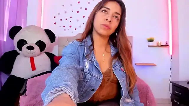 ameliefederline11 online show from March 2026 01:40:02 PM