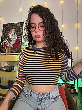 Antoniart  online show from October 2025 03:40:01 AM