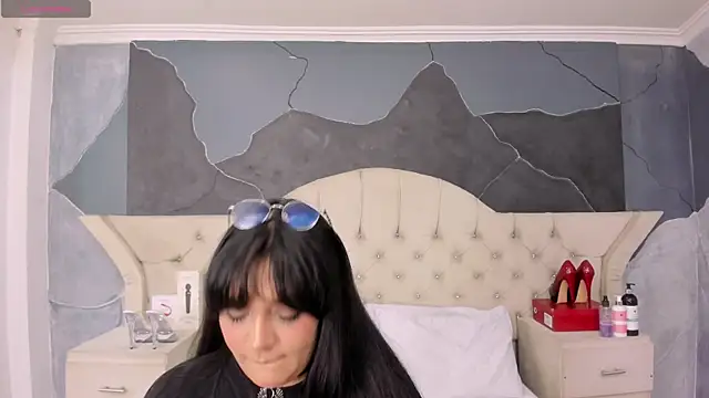 AmberGreyy  online show from October 2025 05:43:02 PM