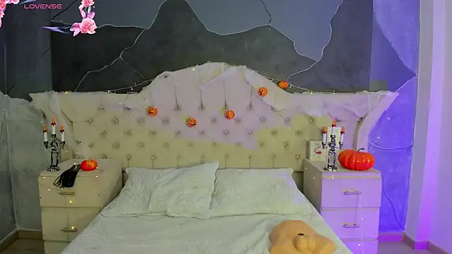 AmberGreyy  online show from October 2025 05:02:02 PM