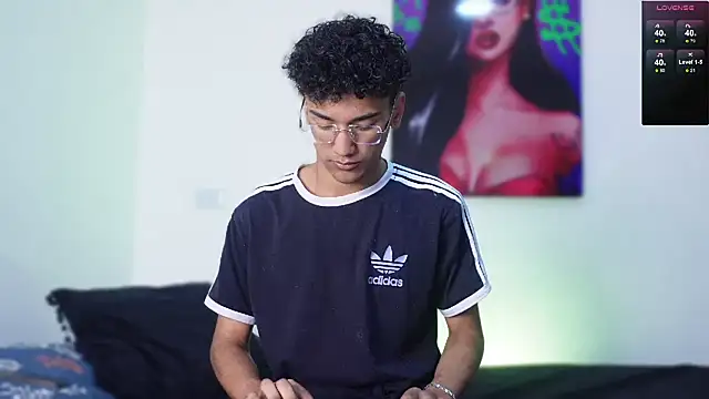 harrytwink18 online show from January 2025 01:30:01 PM