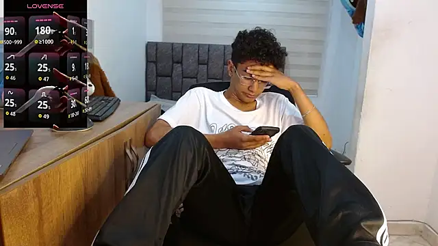 harrytwink18 online show from September 2025 02:50:02 PM