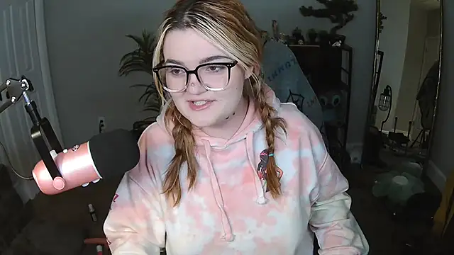 Snapshot of rodeobrii chatting on February 2026 04:06:01 AM rodeobrii online show from February 2026 04:06:01 AM