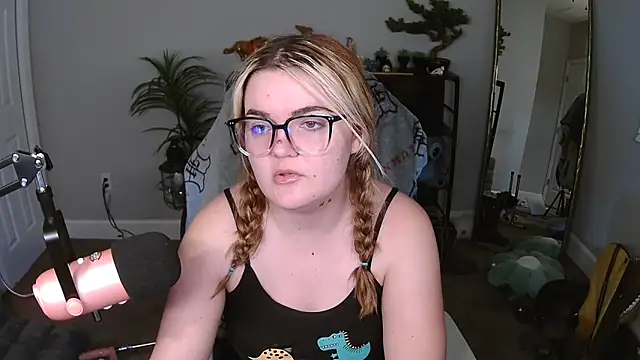 Snapshot of rodeobrii chatting on February 2026 03:47:01 AM rodeobrii online show from February 2026 03:47:01 AM