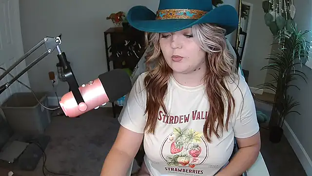 Snapshot of rodeobrii chatting on May 2026 10:04:02 PM rodeobrii online show from May 2026 10:04:02 PM