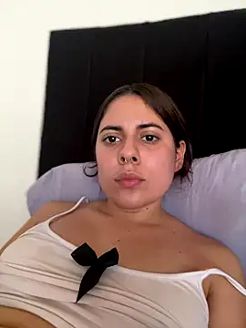 Snapshot of little_isabela1 chatting on December 2025 03:20:04 PM little isabela1 online show from December 2025 03:20:04 PM