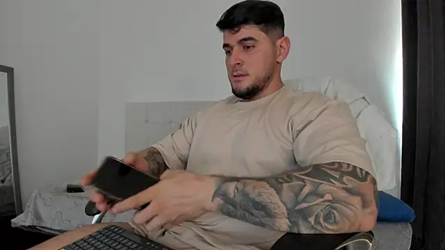 Teilor Creed online show from November 2025 07:37:02 PM