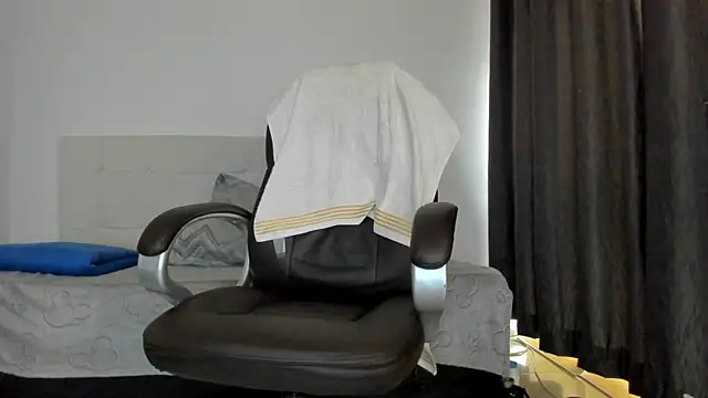 Teilor Creed online show from December 2025 07:34:02 PM