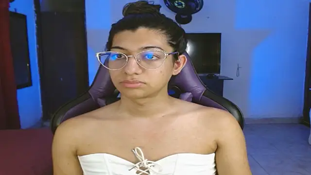 engielphoenis14 online show from March 2026 11:11:01 PM