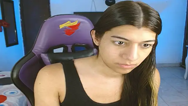 engielphoenis14 online show from April 2026 10:54:02 PM