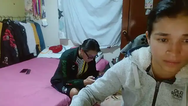 clayre and jill online show from October 2025 04:45:02 AM