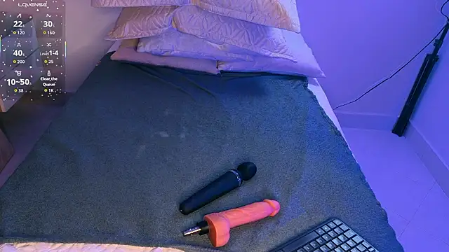 amatista  smith online show from February 2026 08:02:01 PM