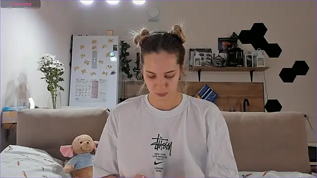 Snapshot of Girl_alone_home chatting on October 2025 03:14:02 PM Girl alone home online show from October 2025 03:14:02 PM