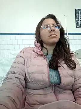 Snapshot of karlamorris_ chatting on February 2025 01:21:02 PM karlamorris online show from February 2025 01:21:02 PM