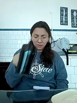 Snapshot of karlamorris_ chatting on February 2025 01:11:02 PM karlamorris online show from February 2025 01:11:02 PM