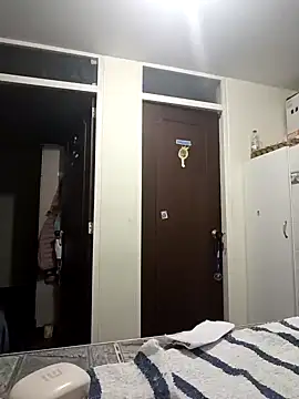 Snapshot of karlamorris_ chatting on February 2025 01:41:02 AM karlamorris online show from February 2025 01:41:02 AM