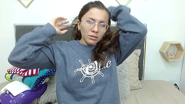 Snapshot of karlamorris_ chatting on February 2025 01:33:01 PM karlamorris online show from February 2025 01:33:01 PM