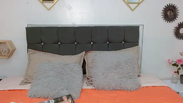 Snapshot of karlamorris_ chatting on February 2025 01:44:01 PM karlamorris online show from February 2025 01:44:01 PM