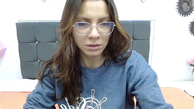 Snapshot of karlamorris_ chatting on February 2025 01:42:01 PM karlamorris online show from February 2025 01:42:01 PM