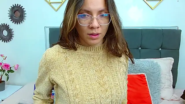 Snapshot of karlamorris_ chatting on February 2025 01:47:02 PM karlamorris online show from February 2025 01:47:02 PM