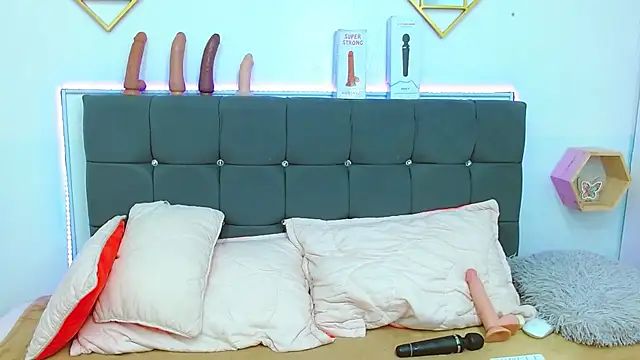 Snapshot of karlamorris_ chatting on March 2025 05:22:02 PM karlamorris online show from March 2025 05:22:02 PM