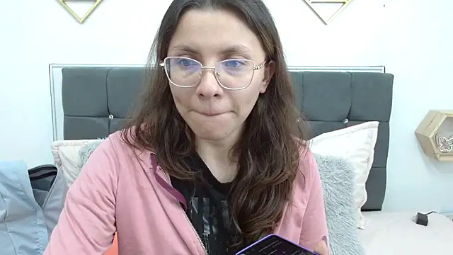 Snapshot of karlamorris_ chatting on March 2025 06:05:02 PM karlamorris online show from March 2025 06:05:02 PM