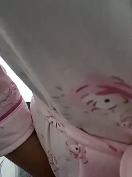 Snapshot of karlamorris_ chatting on March 2025 08:15:01 AM karlamorris online show from March 2025 08:15:01 AM