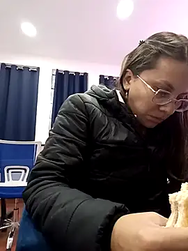 Snapshot of karlamorris_ chatting on September 2025 01:35:02 PM karlamorris online show from September 2025 01:35:02 PM