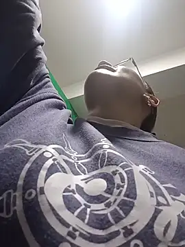 Snapshot of karlamorris_ chatting on October 2025 01:33:02 PM karlamorris online show from October 2025 01:33:02 PM