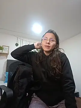 Snapshot of karlamorris_ chatting on October 2025 01:34:01 PM karlamorris online show from October 2025 01:34:01 PM