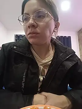 Snapshot of karlamorris_ chatting on October 2025 05:19:02 PM karlamorris online show from October 2025 05:19:02 PM