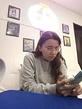 Snapshot of karlamorris_ chatting on November 2025 01:33:02 PM karlamorris online show from November 2025 01:33:02 PM