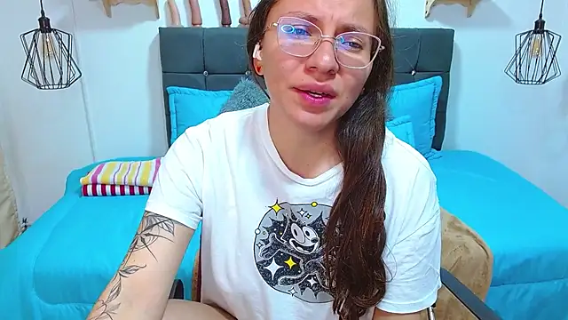 Snapshot of karlamorris_ chatting on November 2025 04:51:02 AM karlamorris online show from November 2025 04:51:02 AM