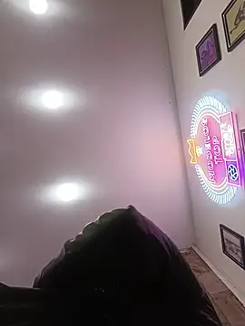 Snapshot of karlamorris_ chatting on November 2025 01:45:02 PM karlamorris online show from November 2025 01:45:02 PM