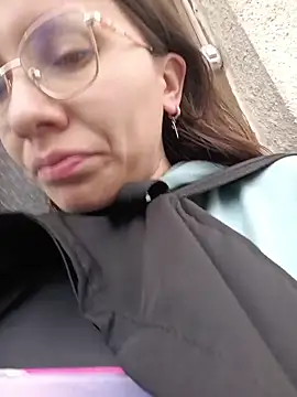 Snapshot of karlamorris_ chatting on January 2026 01:15:02 PM karlamorris online show from January 2026 01:15:02 PM