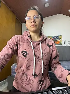 Snapshot of karlamorris_ chatting on January 2026 01:59:02 PM karlamorris online show from January 2026 01:59:02 PM