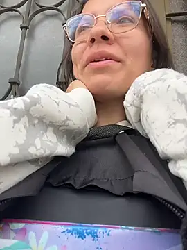 Snapshot of karlamorris_ chatting on February 2026 01:18:01 PM karlamorris online show from February 2026 01:18:01 PM