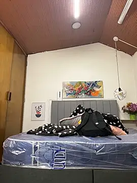 karlamorris  online show from March 2026 01:18:01 PM