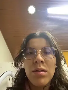 karlamorris  online show from April 2026 01:29:02 PM