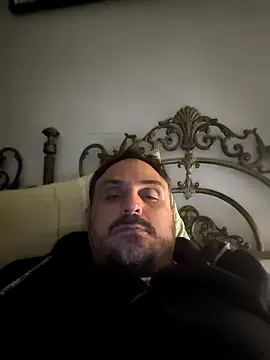 Snapshot of italovene chatting on October 2025 09:31:01 PM italovene online show from October 2025 09:31:01 PM