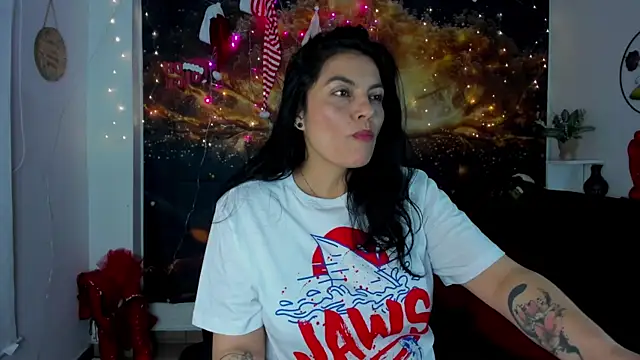 Snapshot of Lust_Mom41 chatting on December 2024 05:31:01 AM Lust Mom41 online show from December 2024 05:31:01 AM