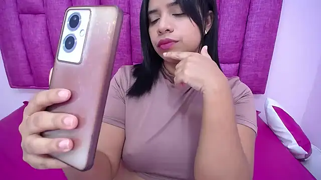 Briannacastello online show from February 2025 06:40:01 AM