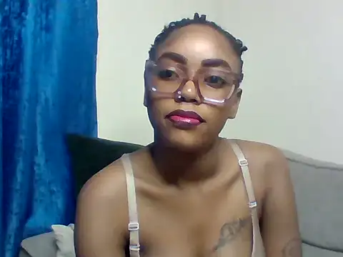 Snapshot of _crystal_princesss chatting on May 2026 12:04:01 AM crystal princesss online show from May 2026 12:04:01 AM