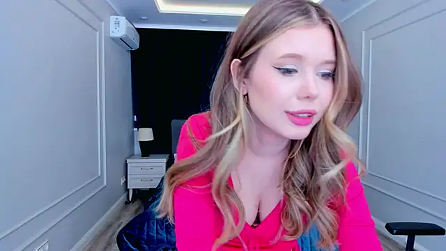 FollowLovee online show from January 2025 05:40:02 PM