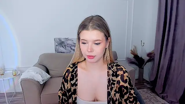 FollowLovee online show from January 2026 07:41:01 PM