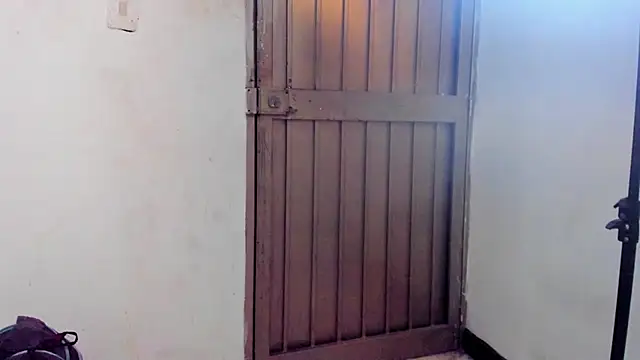 EvaxEmma online show from February 2025 07:36:01 PM