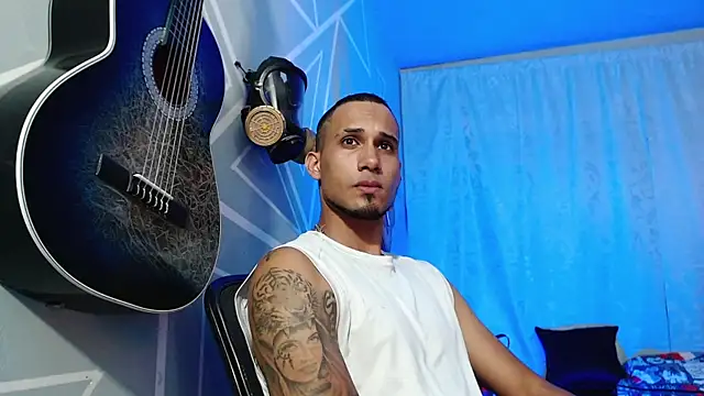 MagnusFrost online show from February 2025 10:33:01 PM